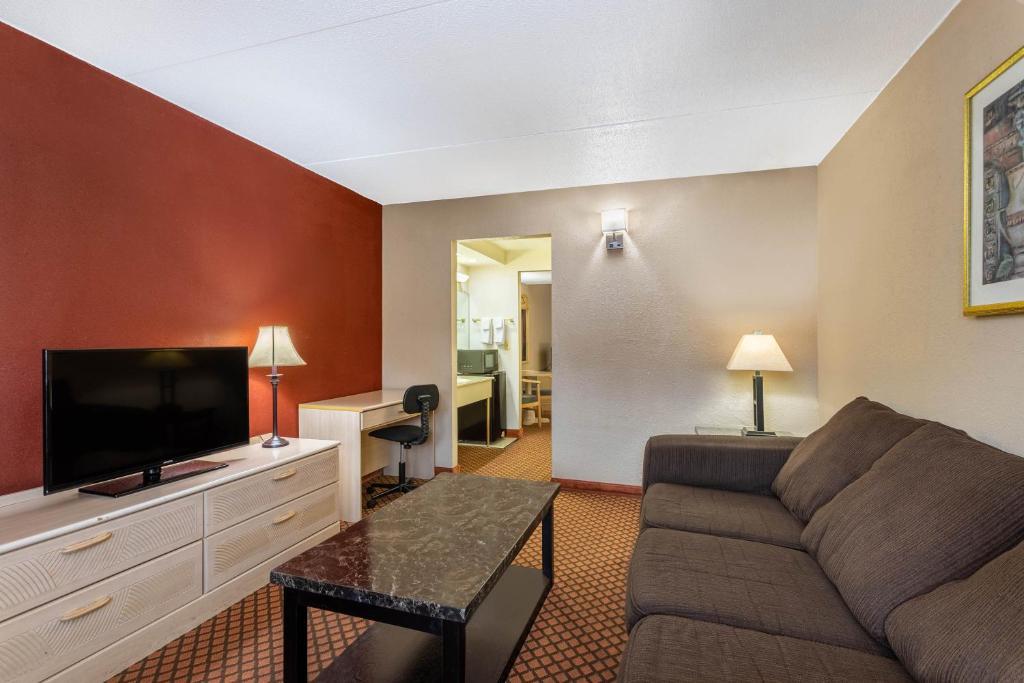 Super 8 By Wyndham Marysville/Port Huron Area Εξωτερικό φωτογραφία