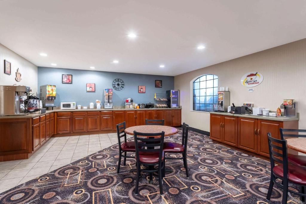 Super 8 By Wyndham Marysville/Port Huron Area Εξωτερικό φωτογραφία