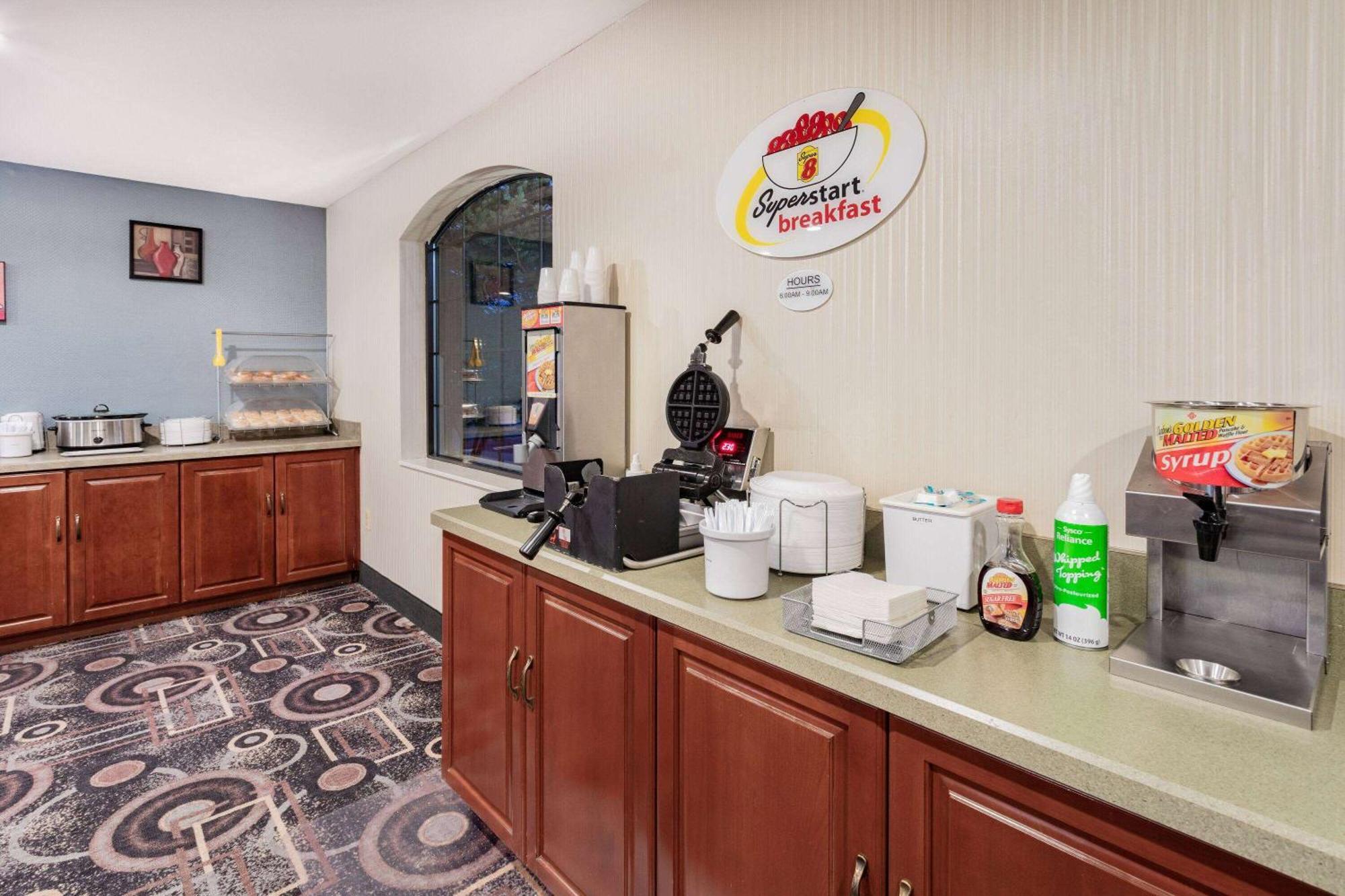 Super 8 By Wyndham Marysville/Port Huron Area Εξωτερικό φωτογραφία