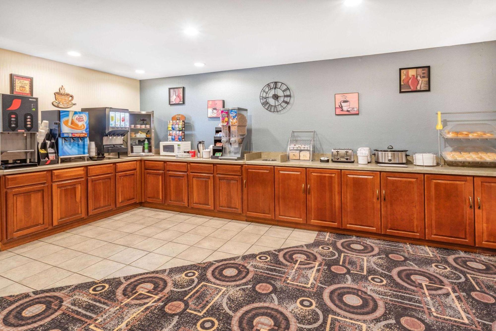 Super 8 By Wyndham Marysville/Port Huron Area Εξωτερικό φωτογραφία