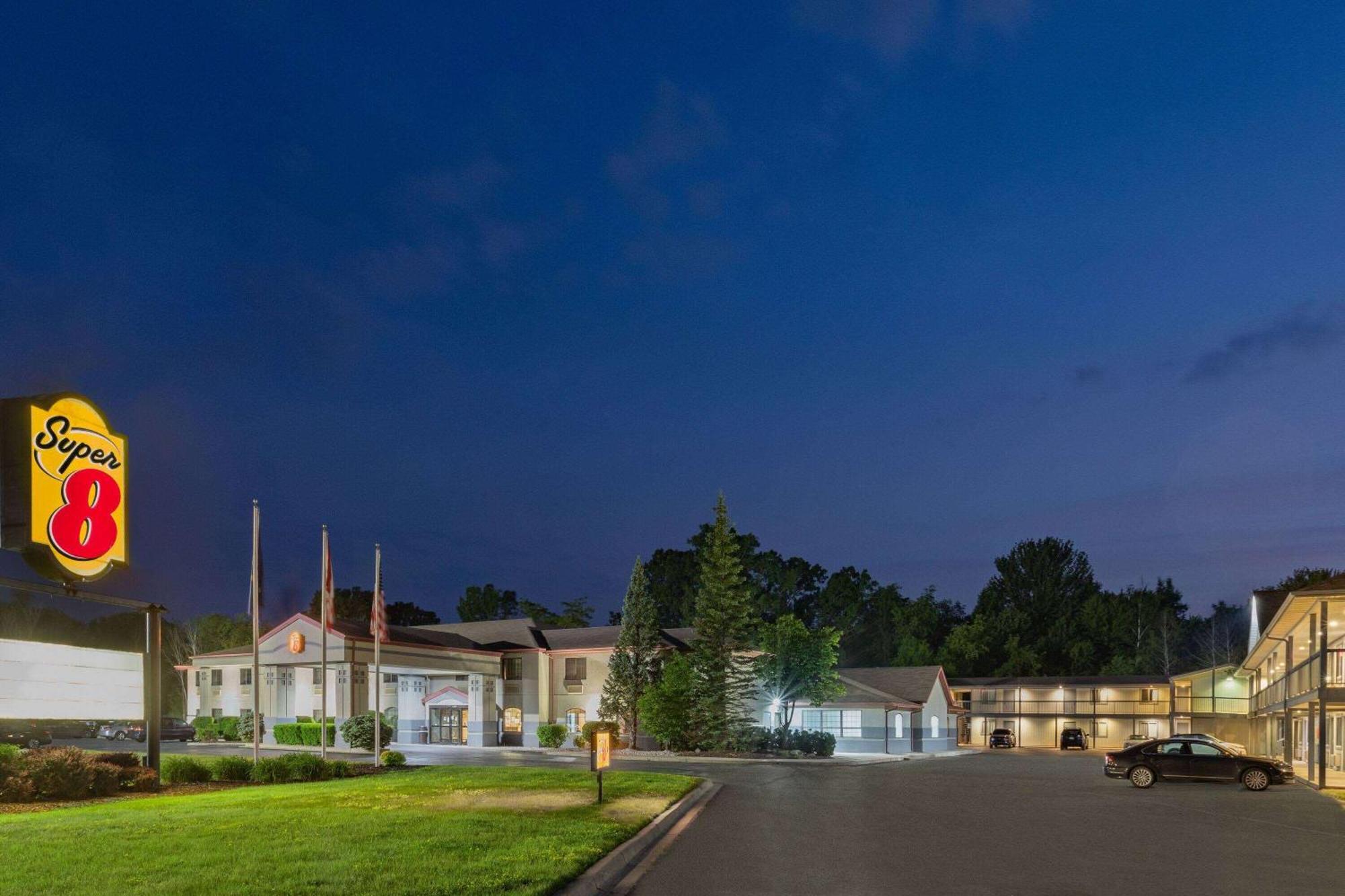 Super 8 By Wyndham Marysville/Port Huron Area Εξωτερικό φωτογραφία